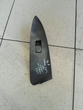 Копче ел стъкло предно дясно Тойота Рав4 07г.