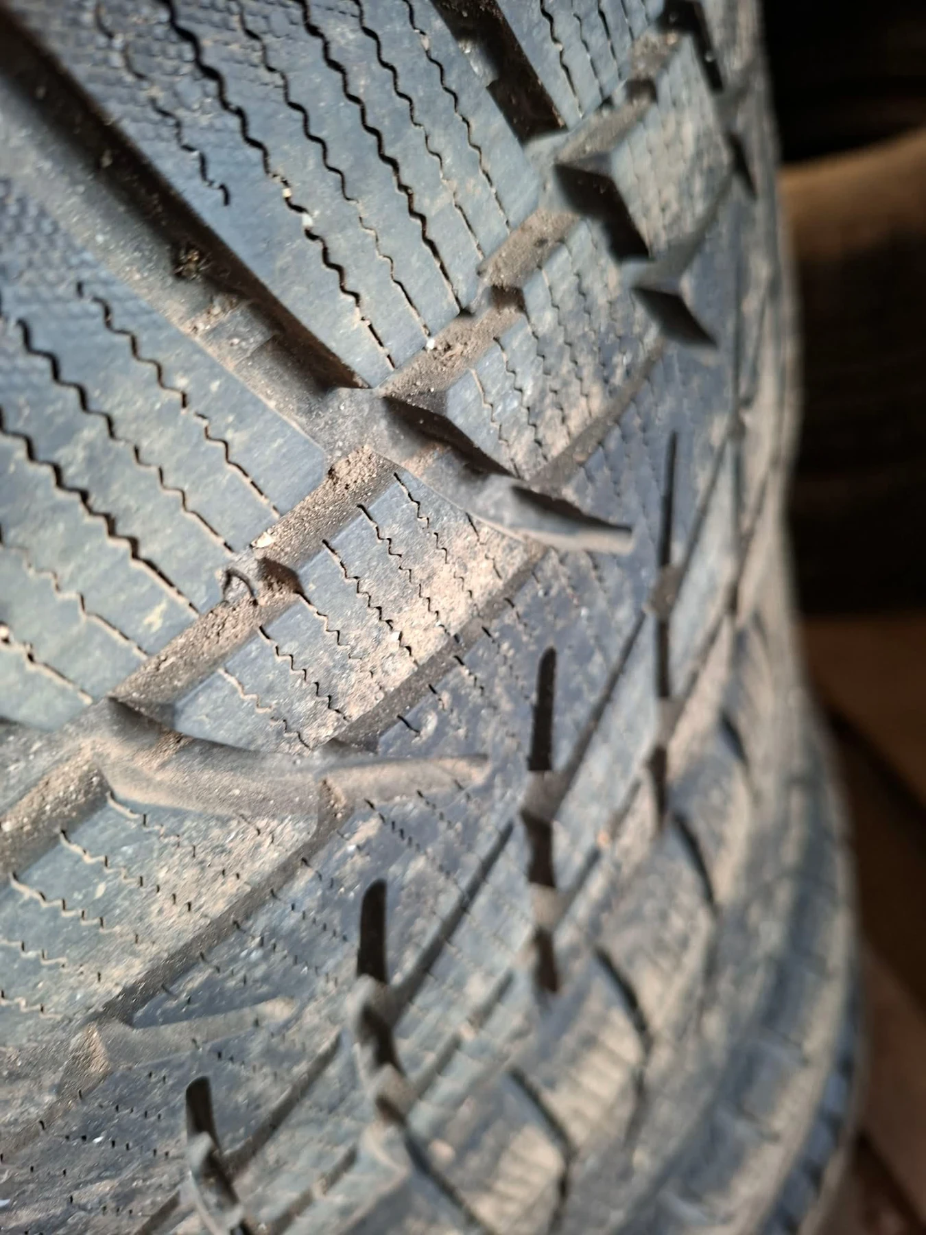 ���� � ������ 245/40R18 | Mobile.bg � ����������� 4