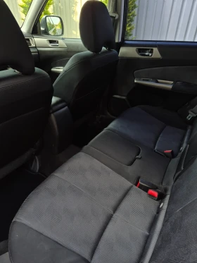 Subaru Forester 2.0 АВТОМАТ* СЕРВИЗНА ИСТОРИЯ , снимка 7
