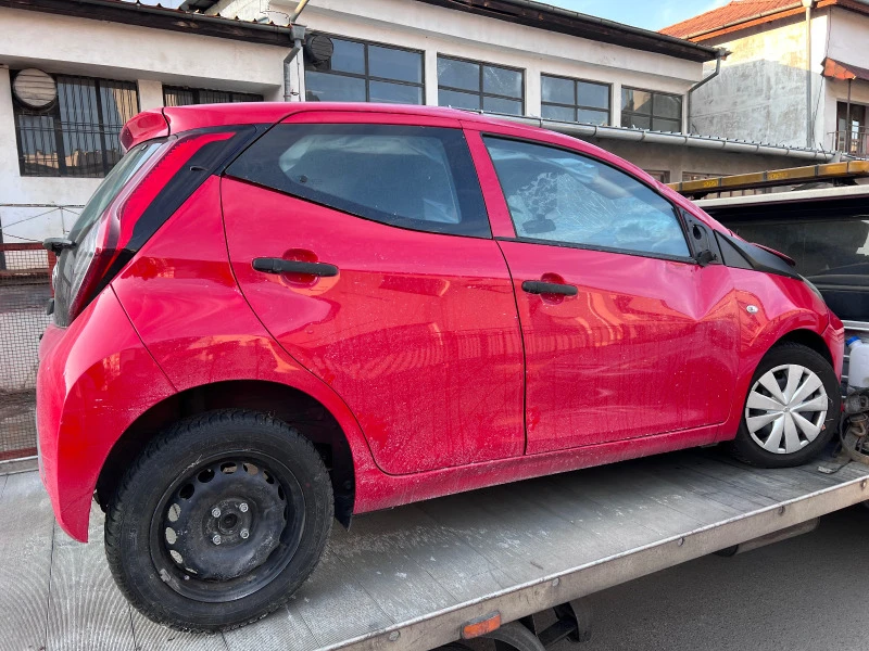 Toyota Aygo 1.0, снимка 3 - Автомобили и джипове - 39067597