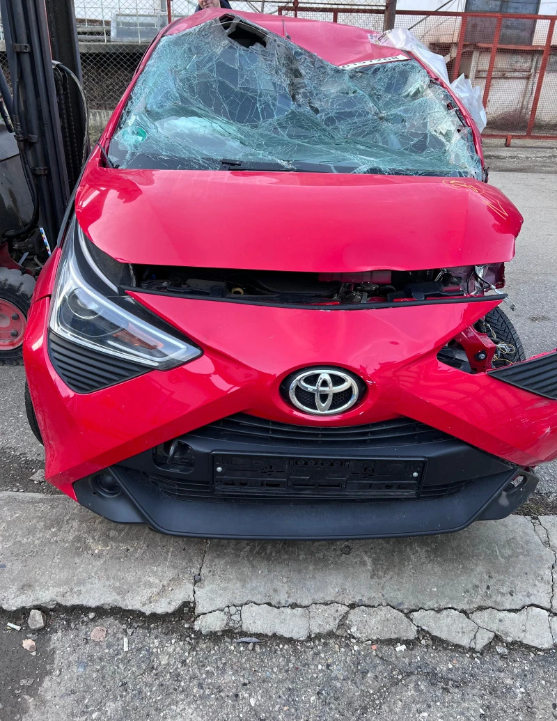 Toyota Aygo 1.0, снимка 1 - Автомобили и джипове - 39067597