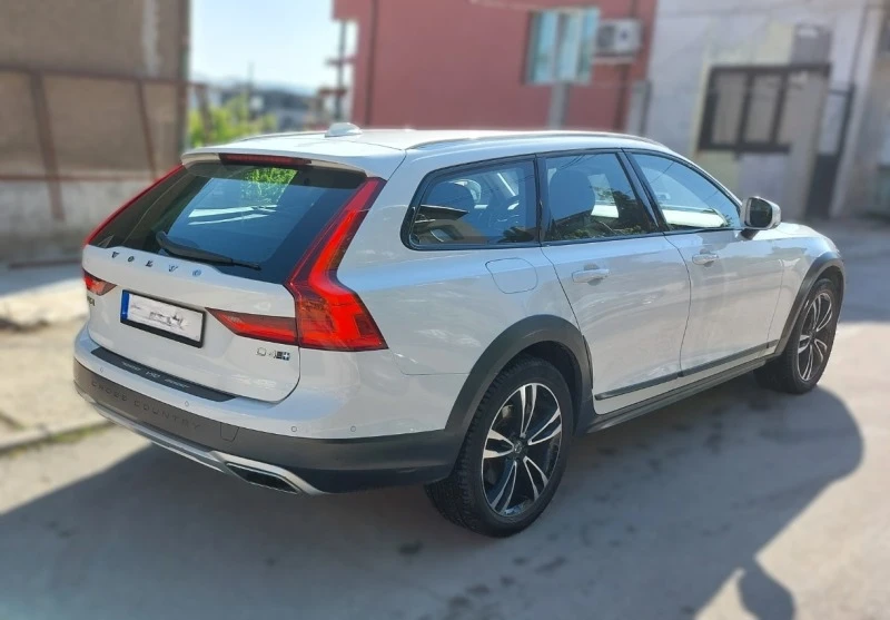 Volvo V90 Cross Country, снимка 6 - Автомобили и джипове - 46771307