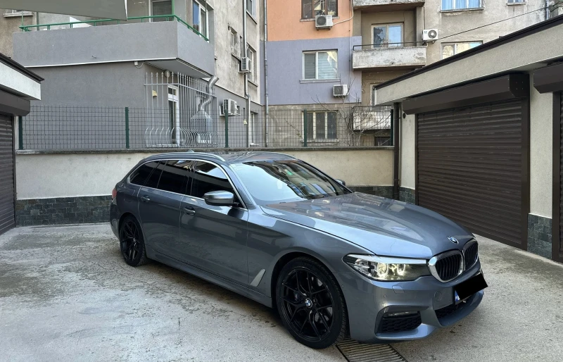 BMW 530 * G31* HUD* DISTRONIC* KEYLESS* MPERFORMANCE* TOP, снимка 3 - Автомобили и джипове - 49464077