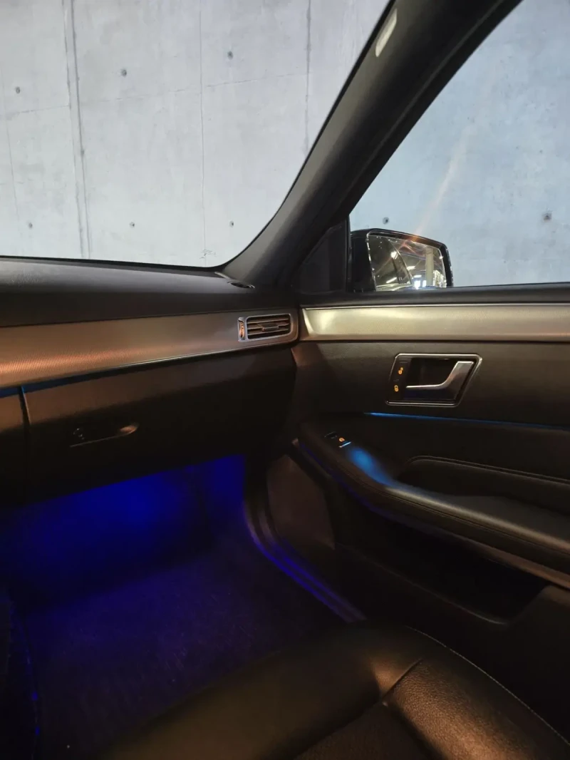 Mercedes-Benz E 220 220CDI Avantgarde , снимка 12 - Автомобили и джипове - 53180376