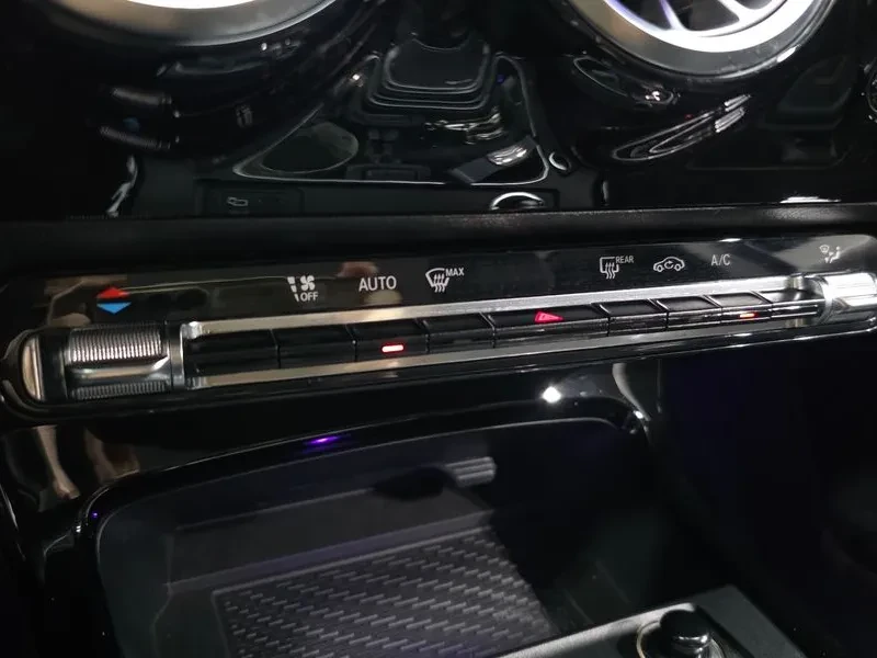 Mercedes-Benz A 220, снимка 16 - Автомобили и джипове - 56016654