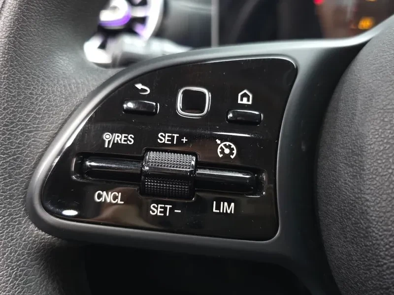 Mercedes-Benz A 220, снимка 17 - Автомобили и джипове - 56016654