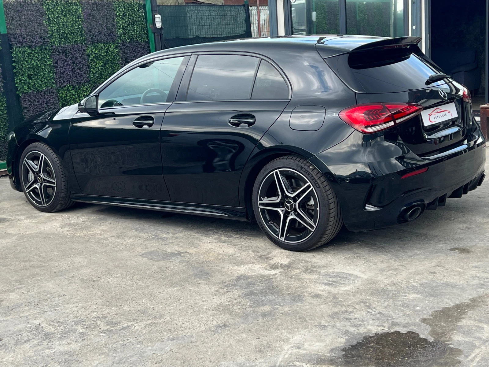 Mercedes-Benz A 35 AMG/LED/PANO/KAM/СОБСТВЕН ЛИЗИНГ - изображение 6