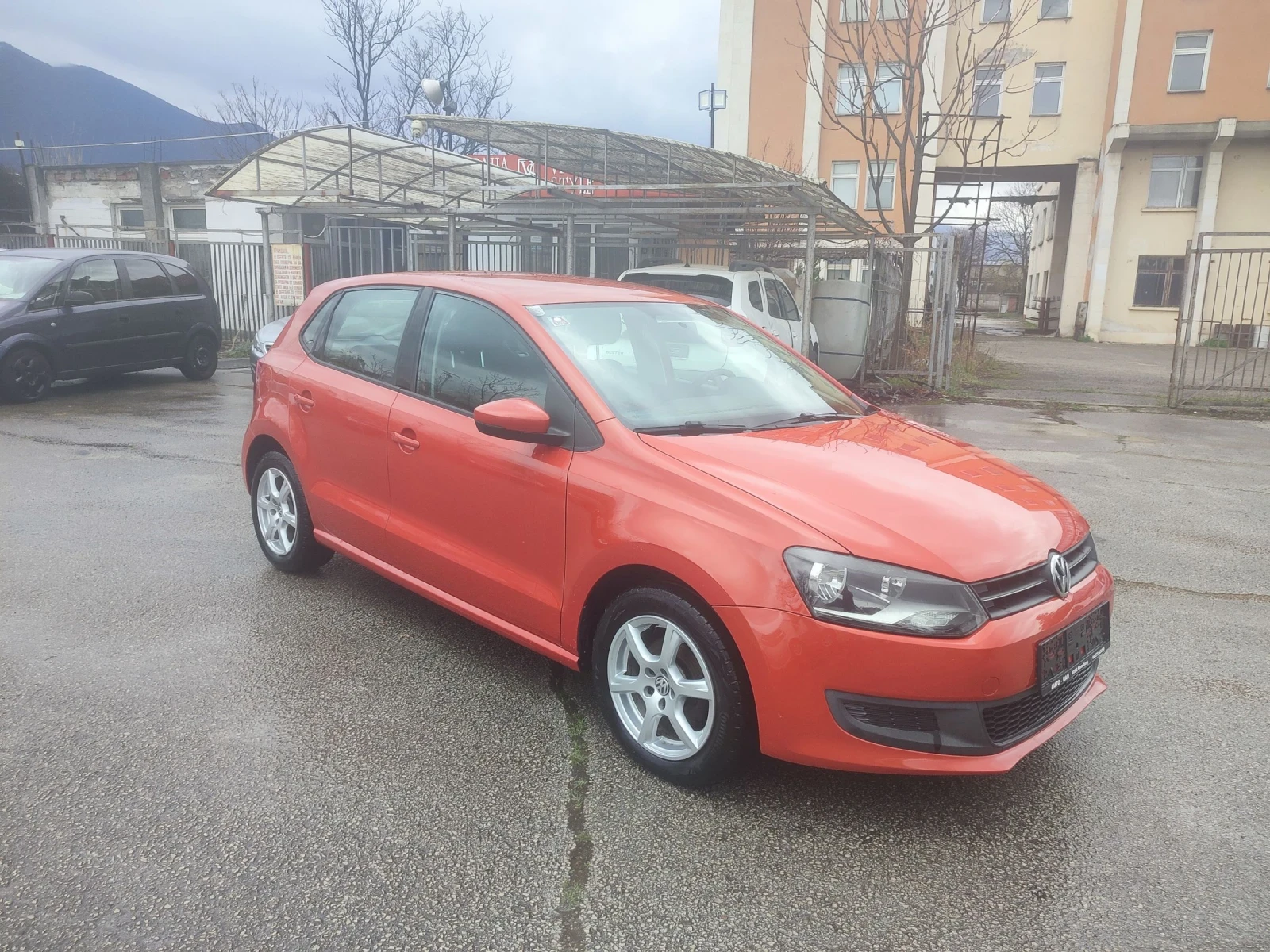 VW Polo 1.2I-70кс - изображение 3