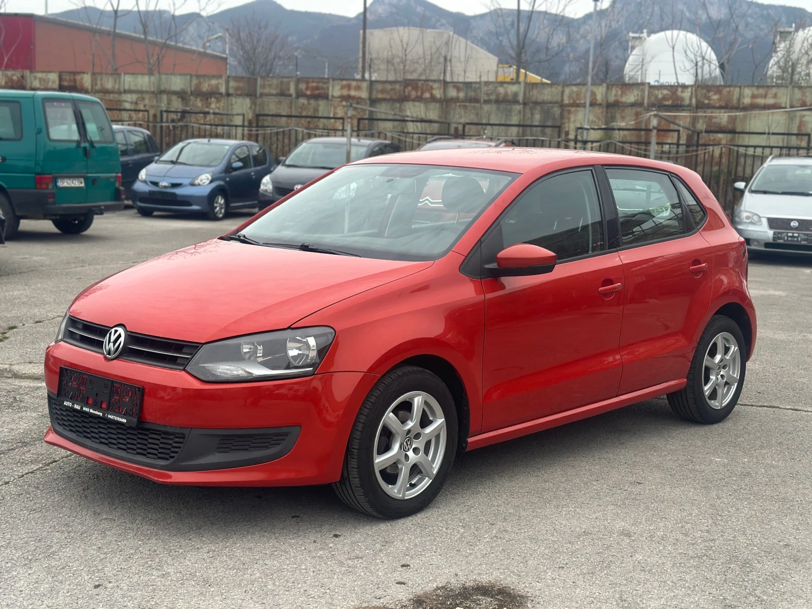 VW Polo 1.2I-70кс - изображение 2