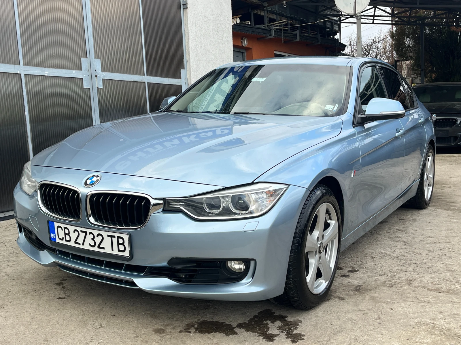 BMW 328 SPORT-NAVI-XENON - изображение 3