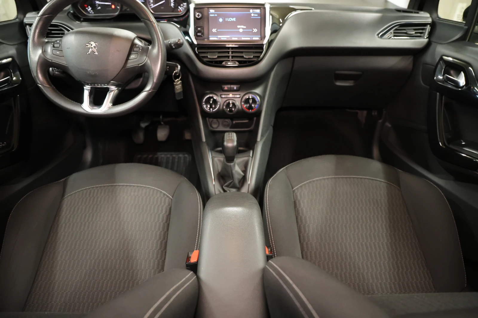 Peugeot 208 1.2i 12V PureTech 82 Active - изображение 8