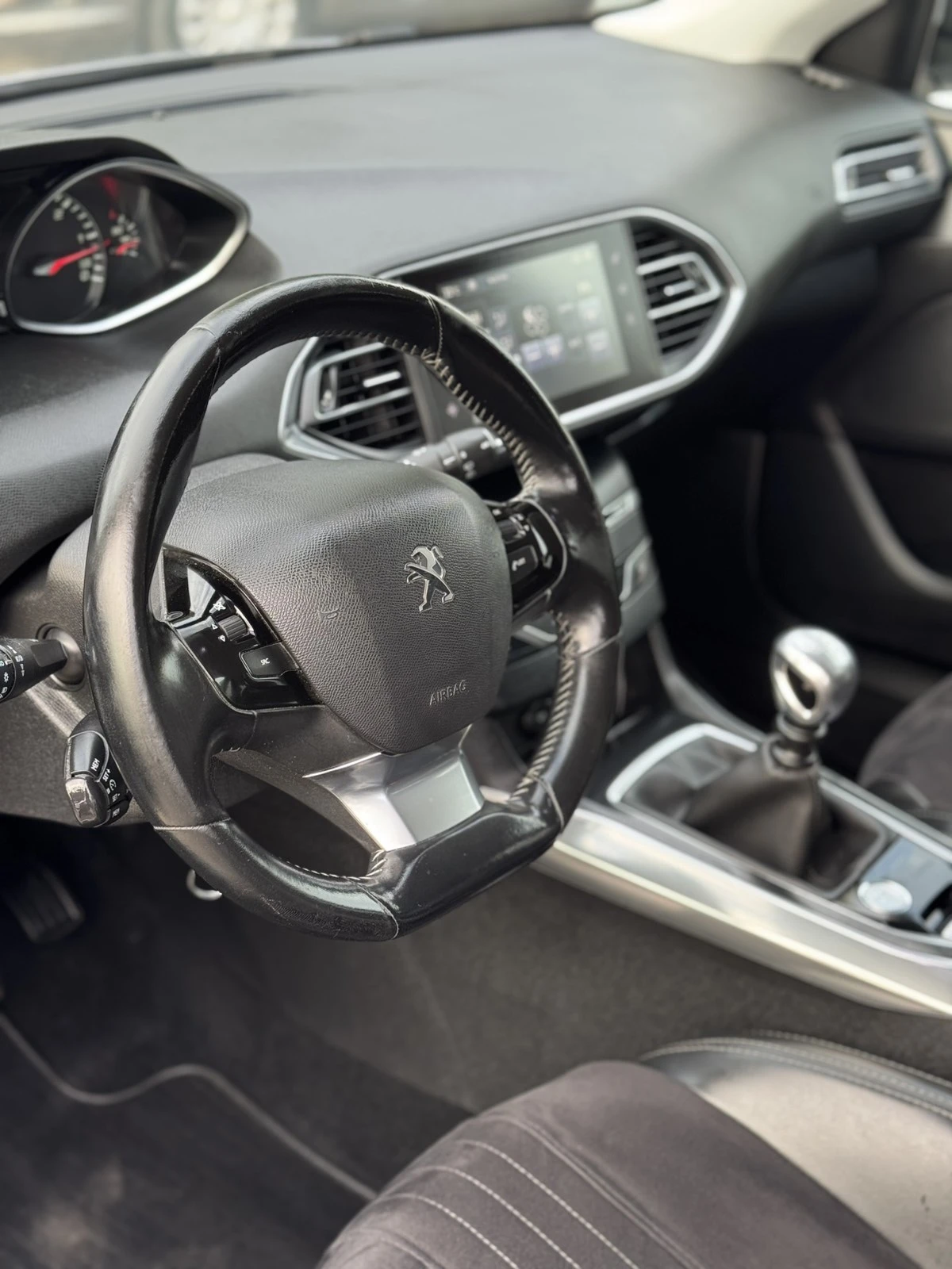Peugeot 308  - изображение 10