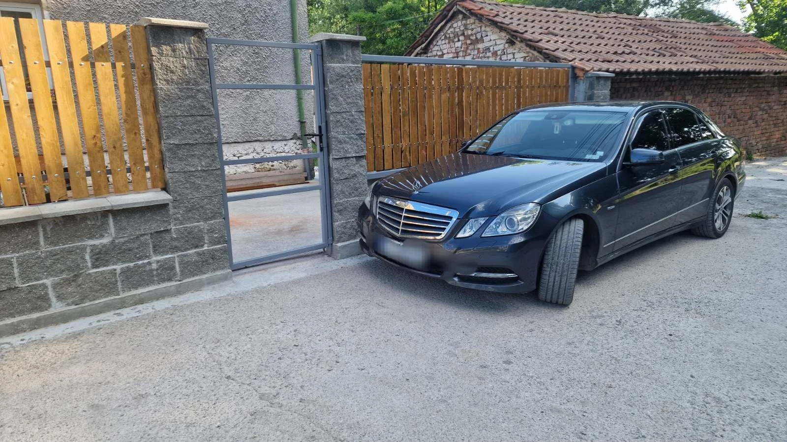 Mercedes-Benz E 350  - изображение 3