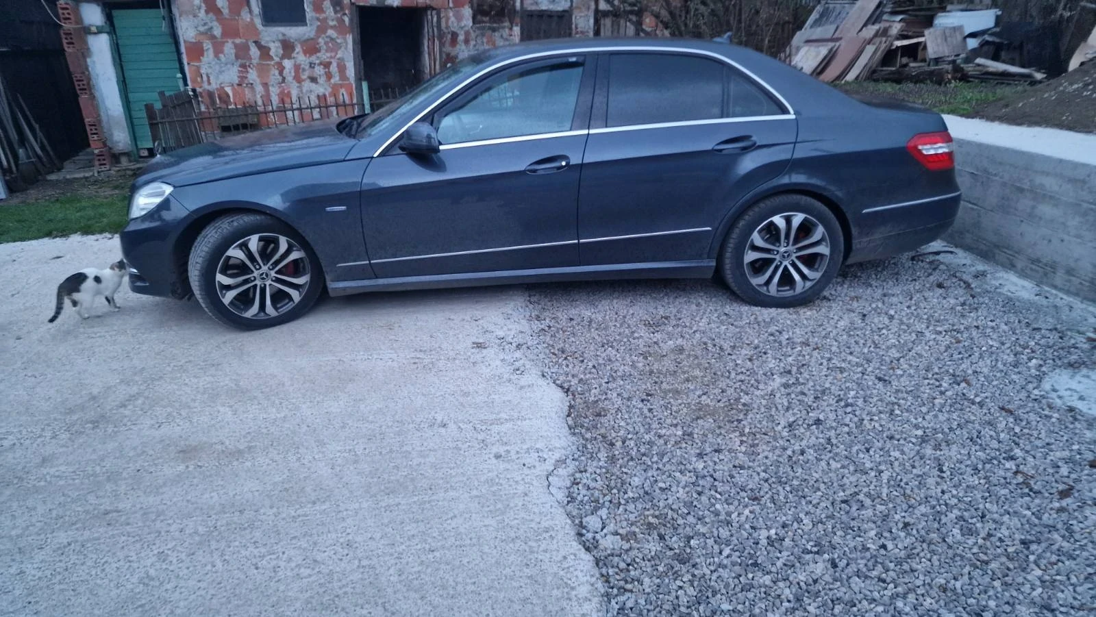 Mercedes-Benz E 350  - изображение 7