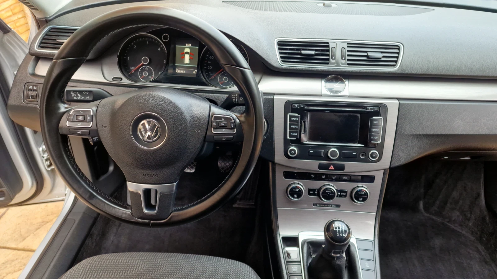 VW Passat 2.0TDi-140k.c  - изображение 9