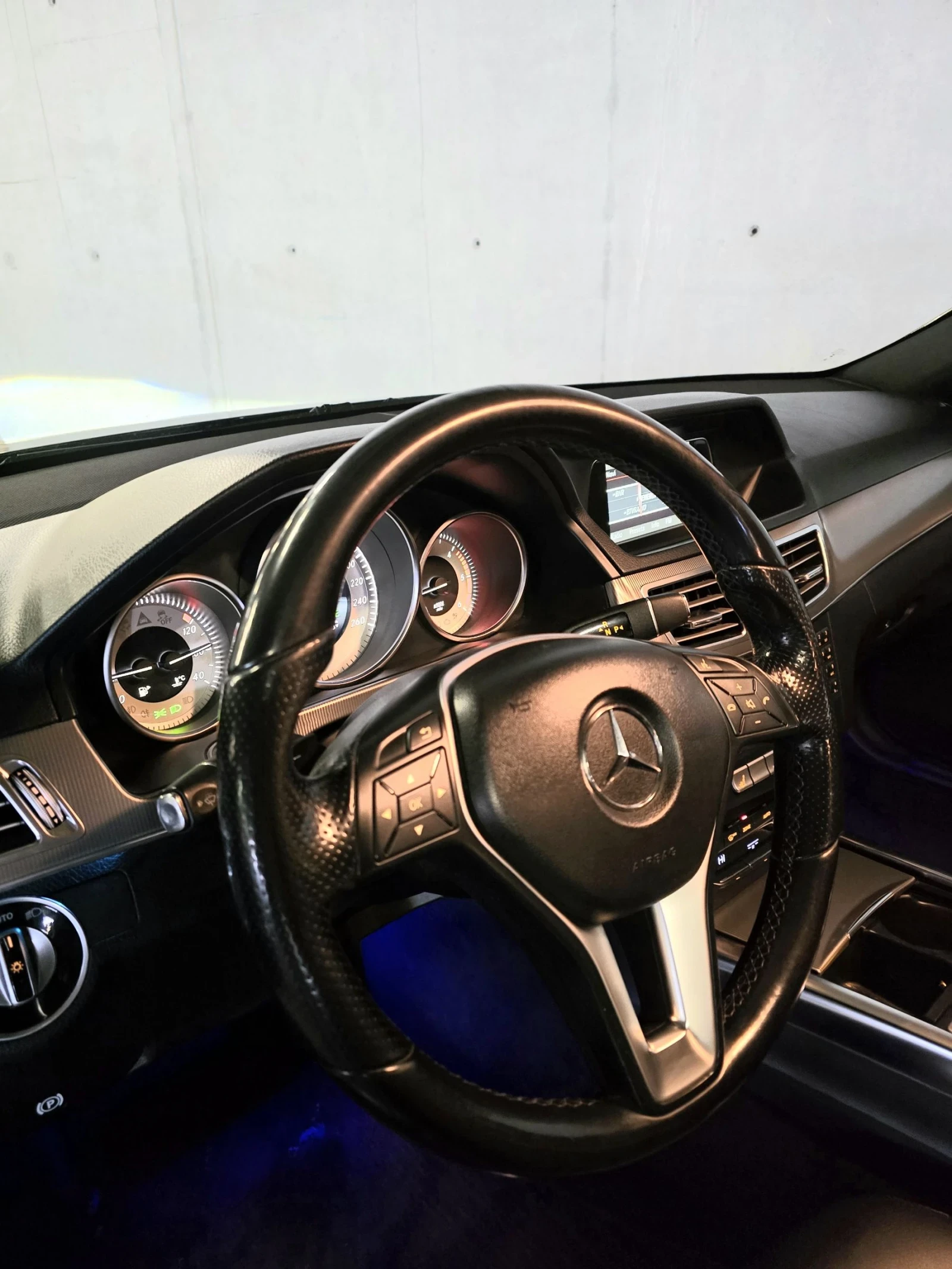 Mercedes-Benz E 220 220CDI Avantgarde  - изображение 9