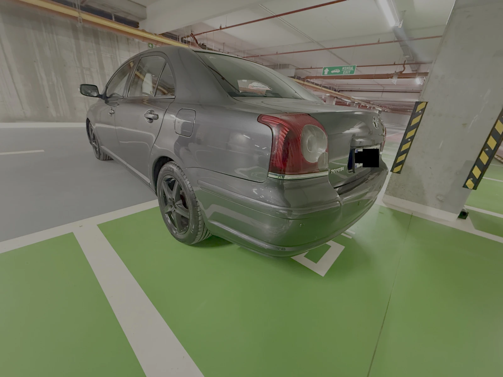 Toyota Avensis 1, 6 VVT-i, снимка 12 - Автомобили и джипове - 53724226