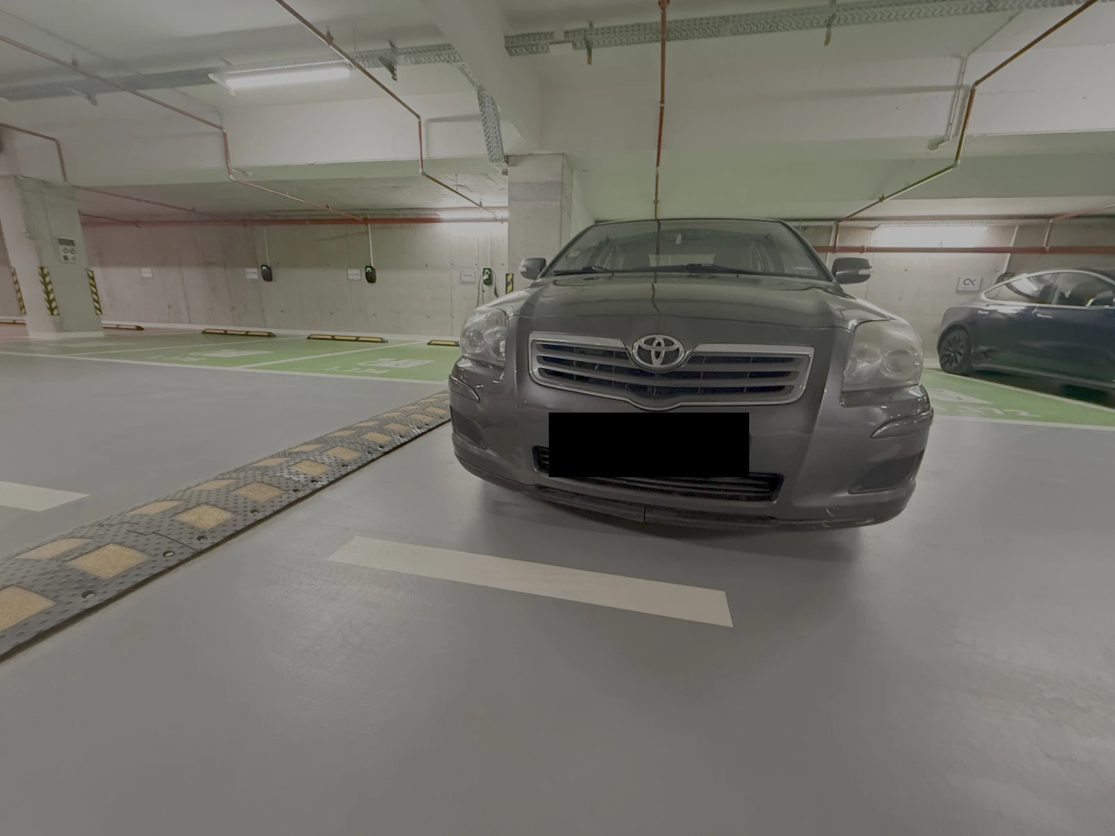 Toyota Avensis 1, 6 VVT-i, снимка 9 - Автомобили и джипове - 53724226