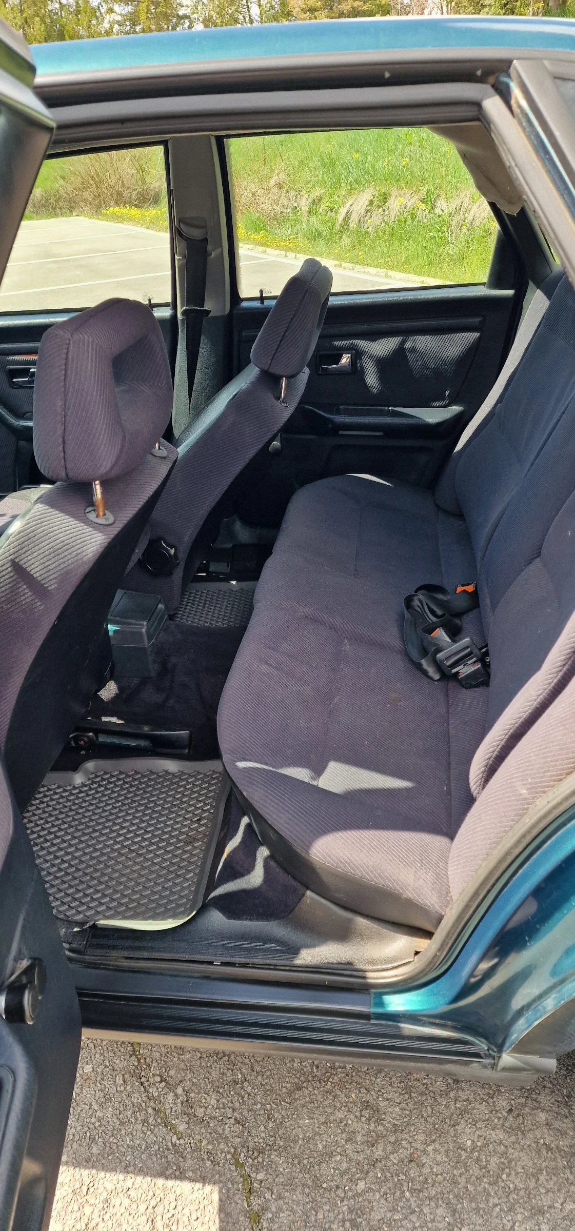 Audi 80 1.8, снимка 9 - Автомобили и джипове - 54157981