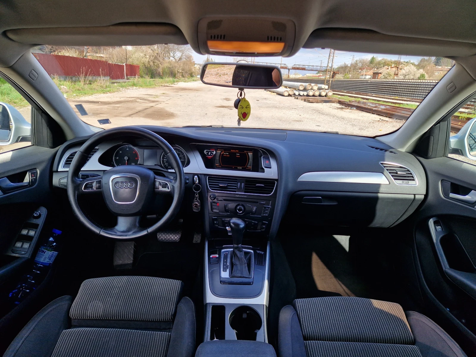 Audi A4 2.0 TDI Automatic , снимка 12 - Автомобили и джипове - 54193762