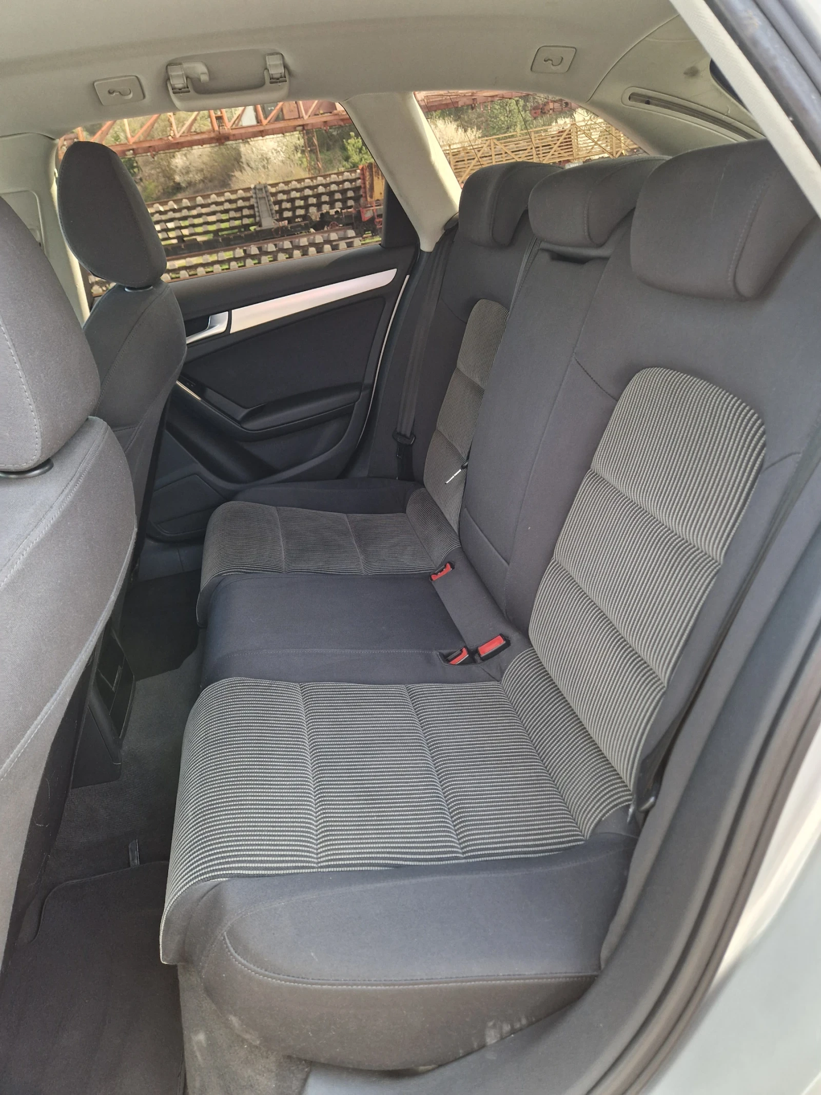 Audi A4 2.0 TDI Automatic , снимка 11 - Автомобили и джипове - 54193762