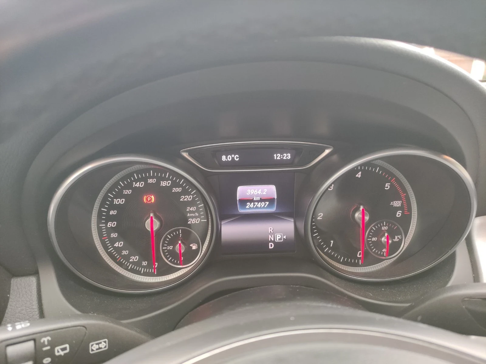 Mercedes-Benz CLA 200, снимка 14 - Автомобили и джипове - 54371335