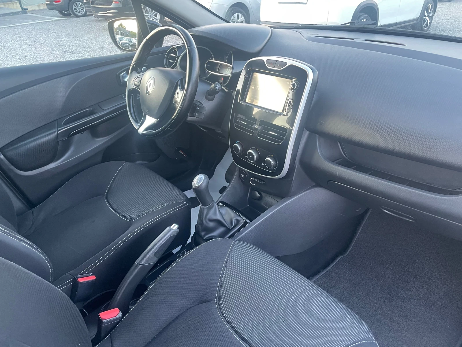 Renault Clio 1.2i NAVI EURO5B, снимка 12 - Автомобили и джипове - 54462765