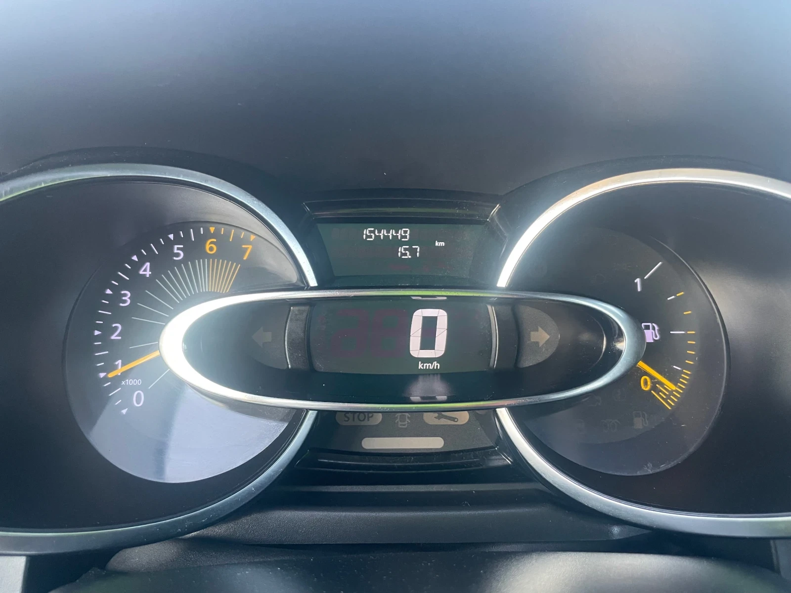 Renault Clio 1.2i NAVI EURO5B, снимка 16 - Автомобили и джипове - 54462765