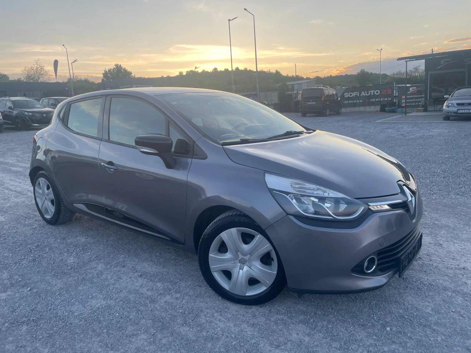 Renault Clio 1.2i NAVI EURO5B, снимка 3 - Автомобили и джипове - 54462765