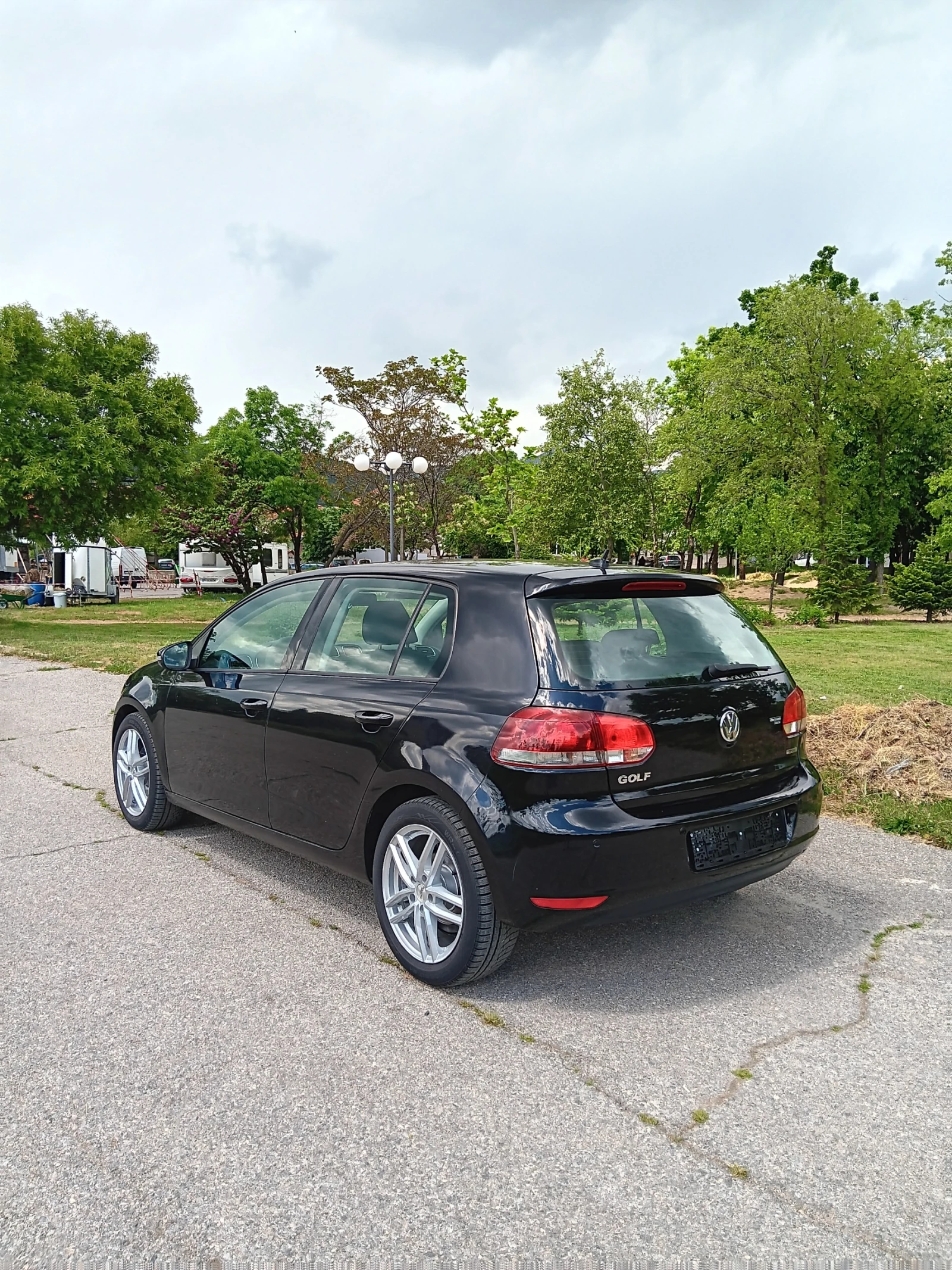 VW Golf 6-1.6-101к.с.-MPI-ГАЗ-БЕНЗИН-РЕАЛНИ КИЛОМЕТРИ!!!!!, снимка 2 - Автомобили и джипове - 54593783