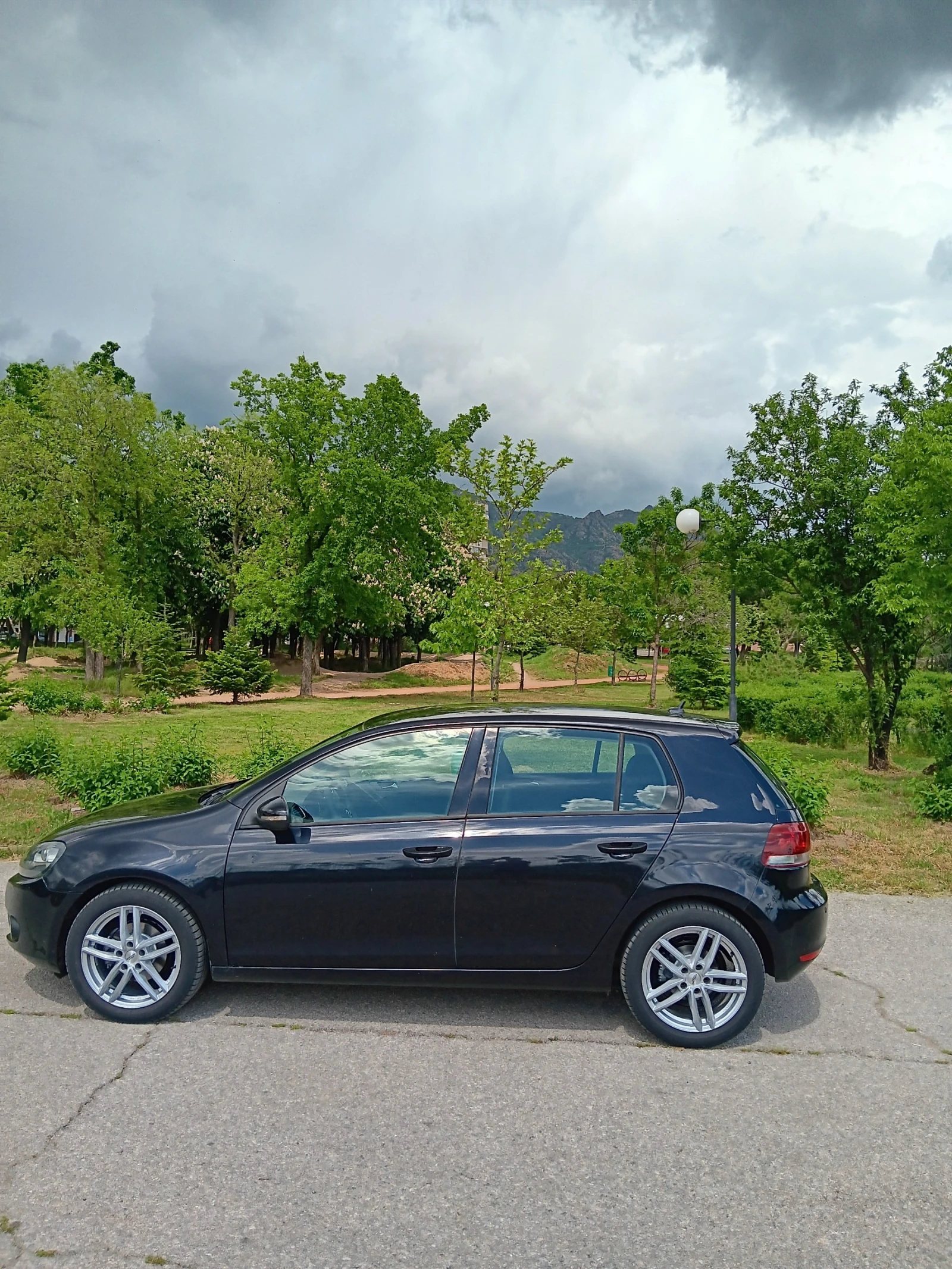 VW Golf 6-1.6-101к.с.-MPI-ГАЗ-БЕНЗИН-РЕАЛНИ КИЛОМЕТРИ!!!!!, снимка 7 - Автомобили и джипове - 54593783