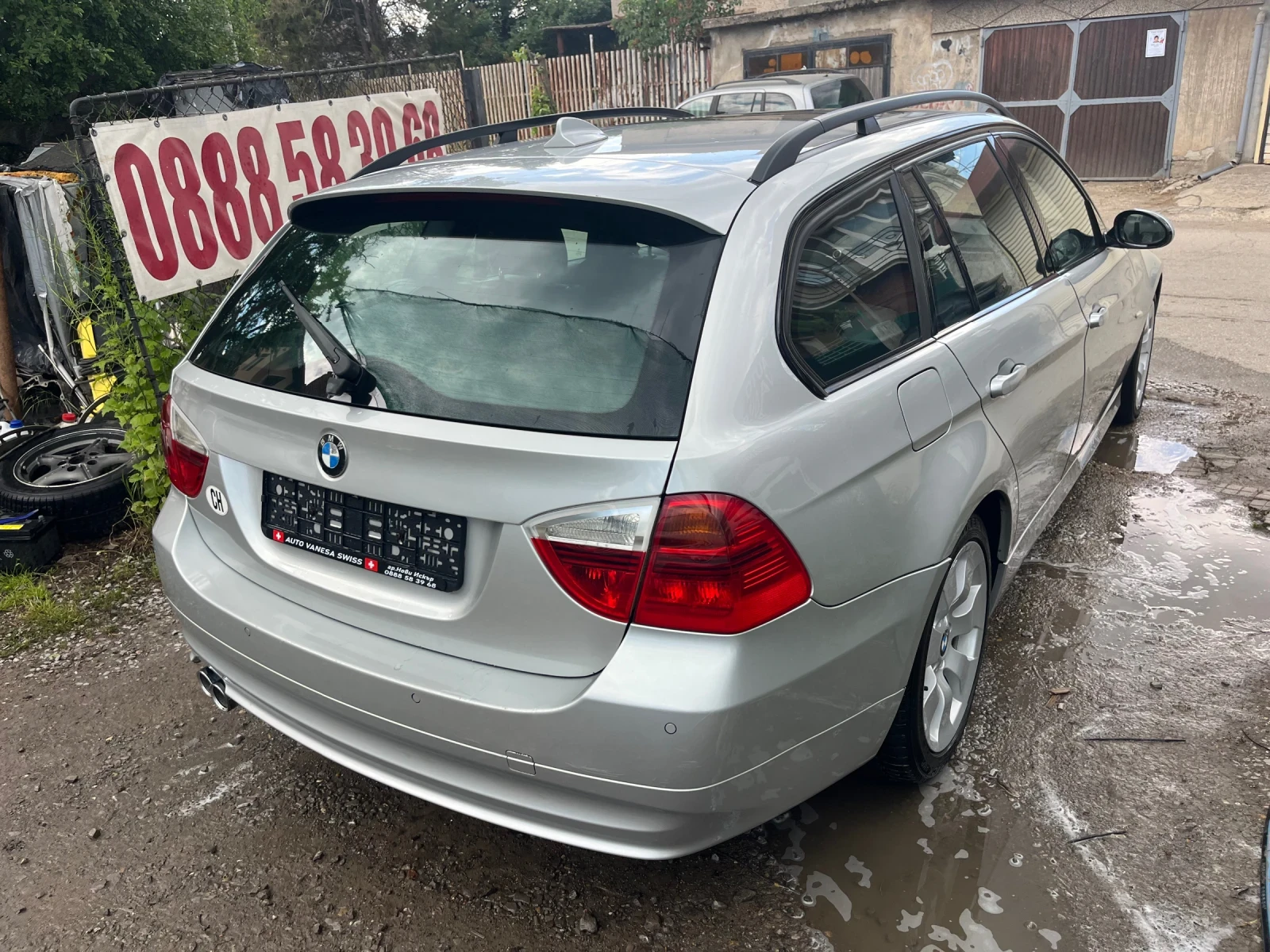 BMW 330 Panorama - Xenon - Navi - SWISS, снимка 5 - Автомобили и джипове - 54662945