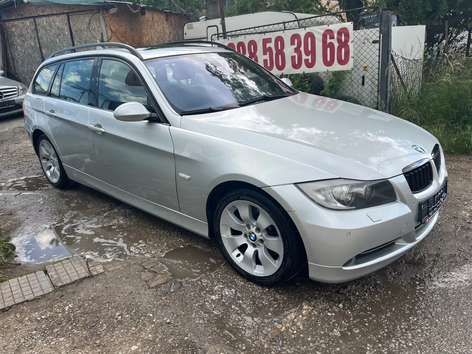 BMW 330 Panorama - Xenon - Navi - SWISS, снимка 6 - Автомобили и джипове - 54662945