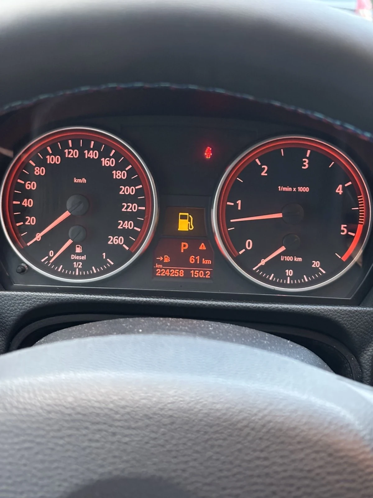 BMW 330 Panorama - Xenon - Navi - SWISS, снимка 14 - Автомобили и джипове - 54662945