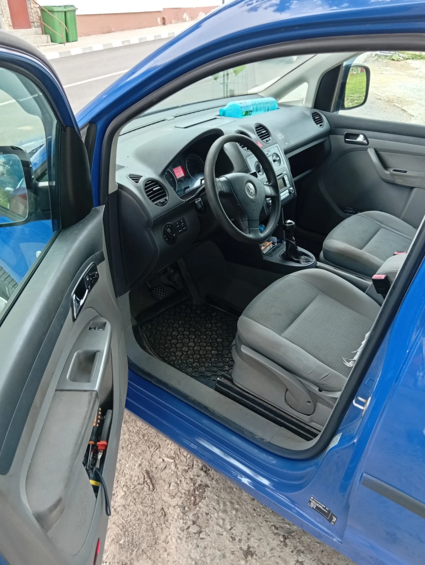 VW Caddy 1.9, снимка 10 - Автомобили и джипове - 54870399
