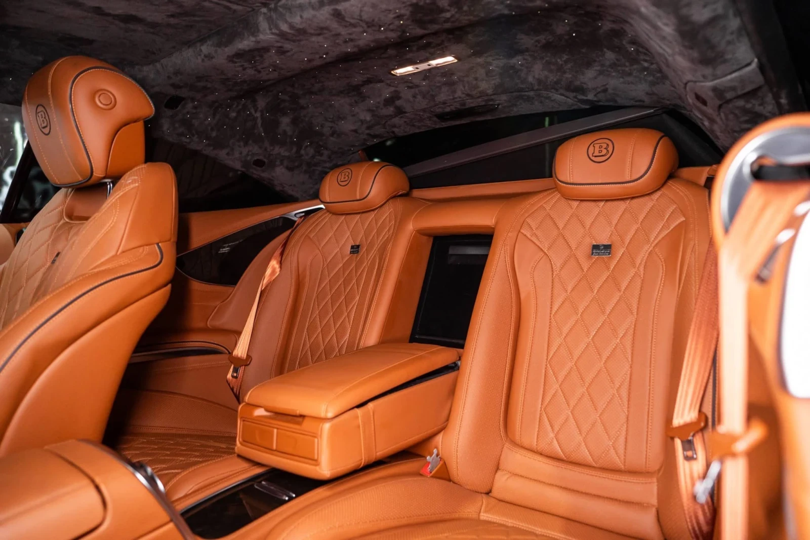 Mercedes-Benz S 63 AMG FULL BRABUS PACK CARBON BURM HUD 360 ЛИЗИНГ 100%, снимка 15 - Автомобили и джипове - 54969052