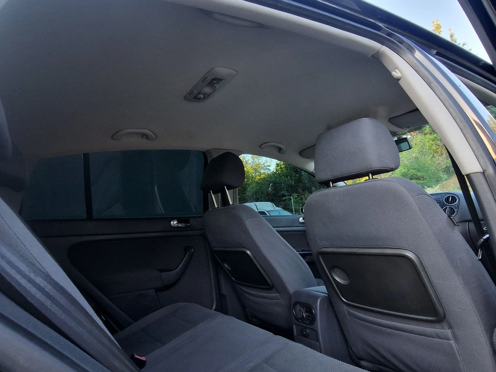 VW Golf 1.9TDI 105к.с., снимка 12 - Автомобили и джипове - 55242786