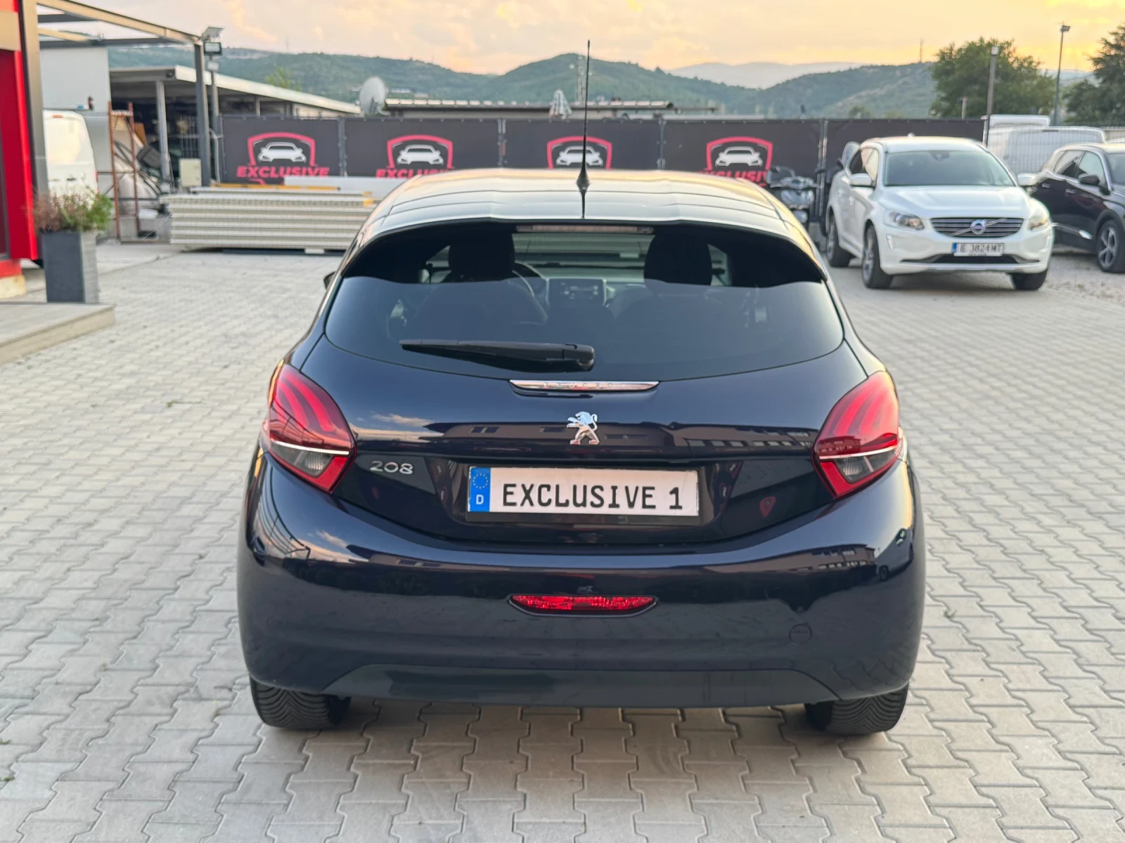 Peugeot 208 1.6HDI TOP EURO-6, снимка 4 - Автомобили и джипове - 55438357