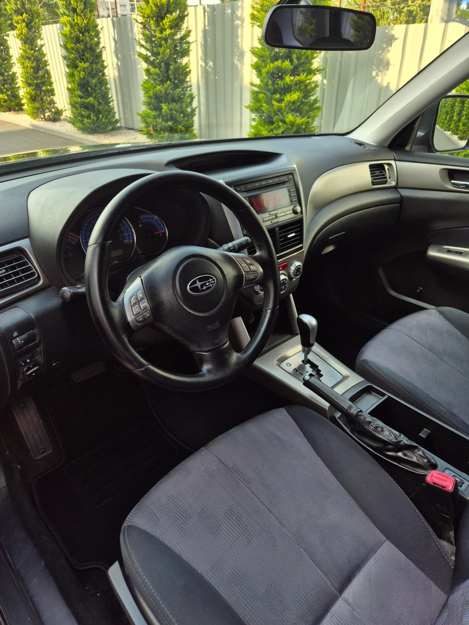 Subaru Forester 2.0 АВТОМАТ* СЕРВИЗНА ИСТОРИЯ , снимка 5 - Автомобили и джипове - 55599068