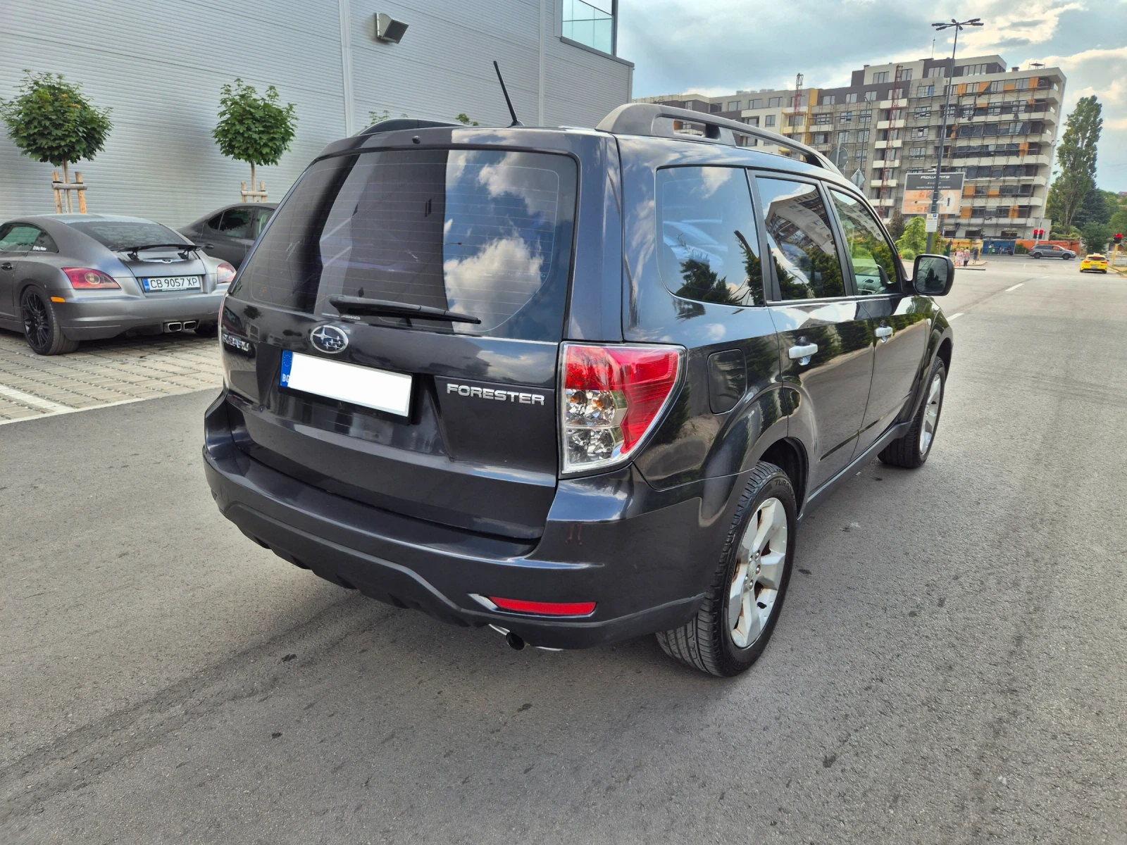 Subaru Forester 2.0 АВТОМАТ* СЕРВИЗНА ИСТОРИЯ , снимка 3 - Автомобили и джипове - 55599068
