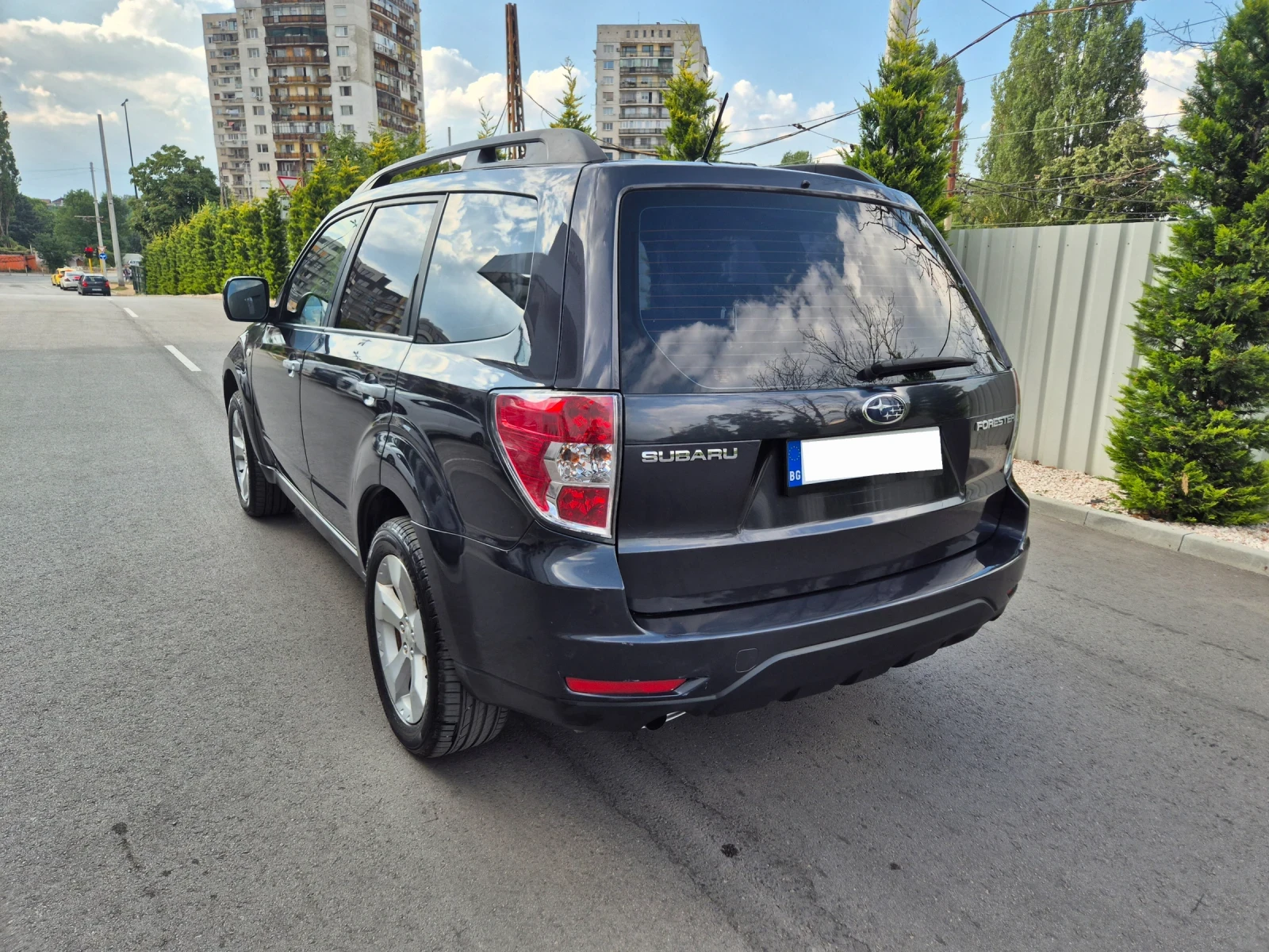 Subaru Forester 2.0 АВТОМАТ* СЕРВИЗНА ИСТОРИЯ , снимка 4 - Автомобили и джипове - 55599068