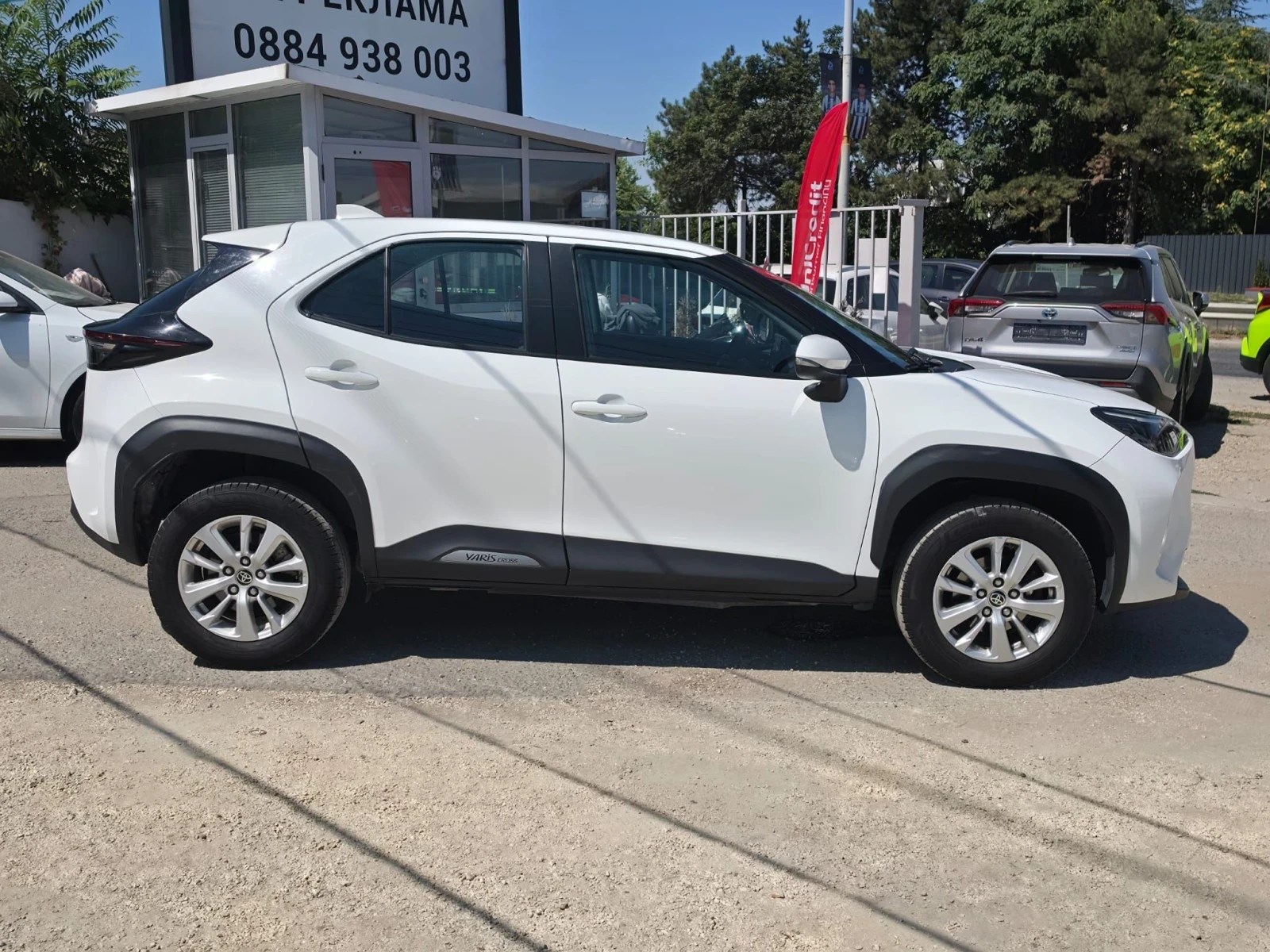 Toyota Yaris Cross 1.5HYBRID* КАТО НОВ* ТОП ЦЕНА, снимка 5 - Автомобили и джипове - 55692355
