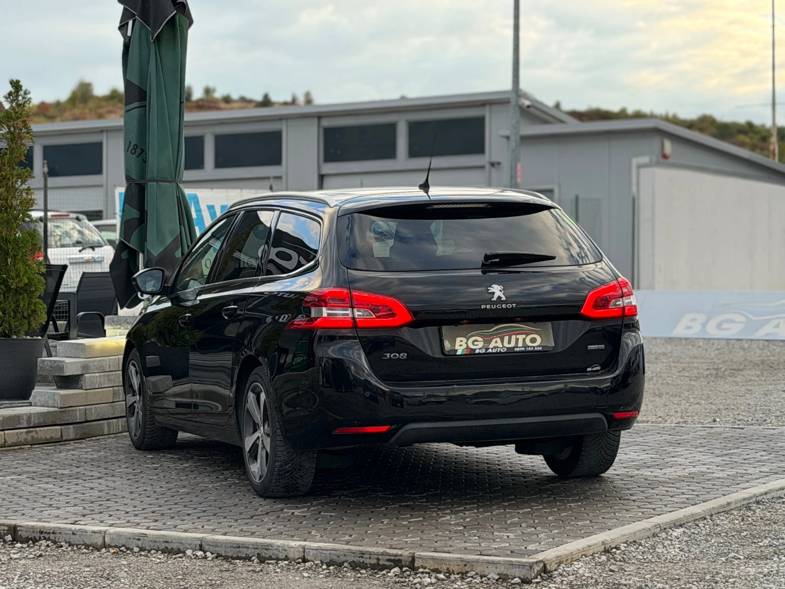 Peugeot 308 * EURO 6* ALLURE* NAVI* LED* XENON* 1.6-120* , снимка 6 - Автомобили и джипове - 55947577