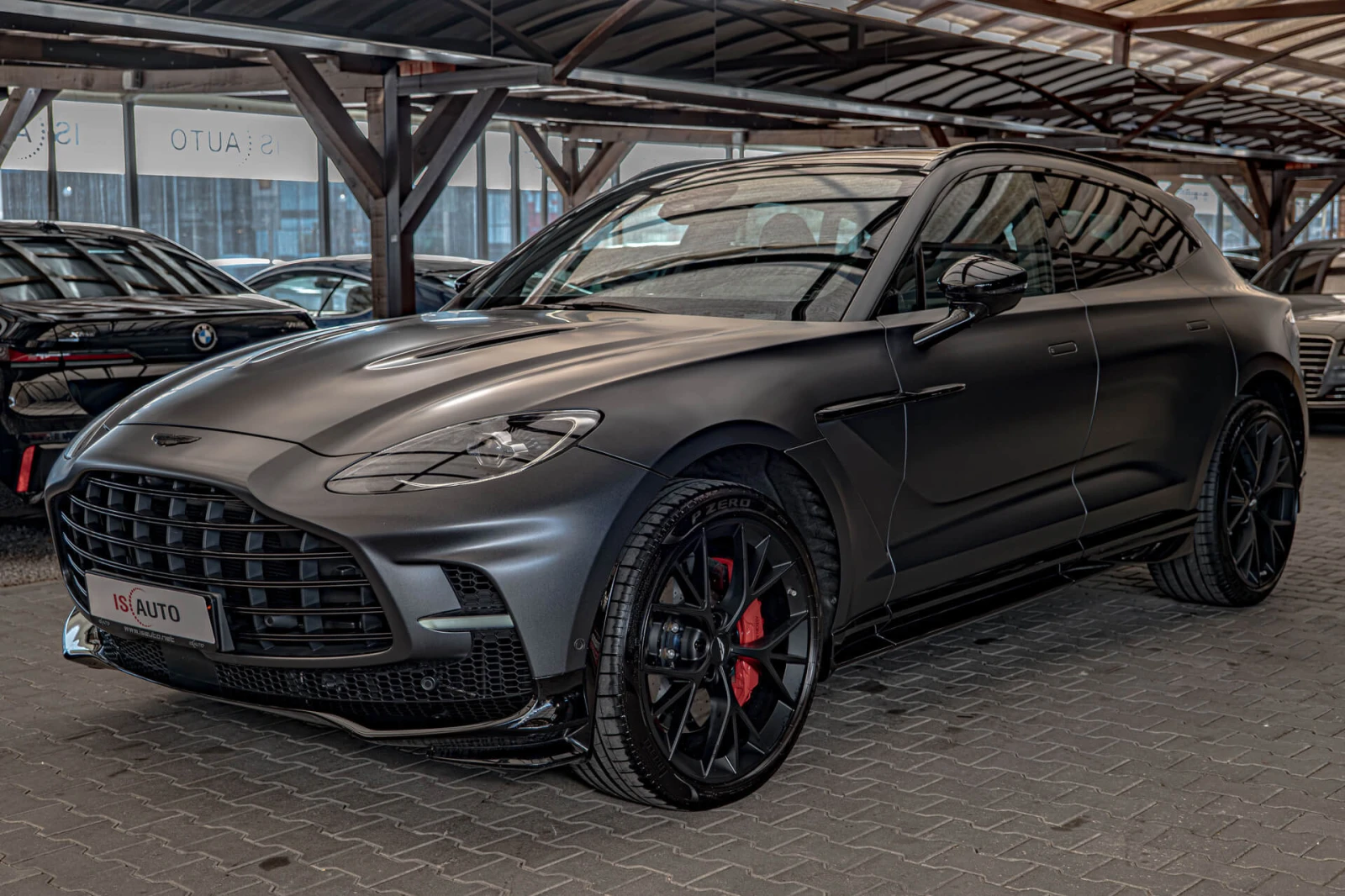 Aston Martin DBX 707/Керамика/Карбон/Обдухване/Камера 360/Bowers&Wi, снимка 3 - Автомобили и джипове - 56225662