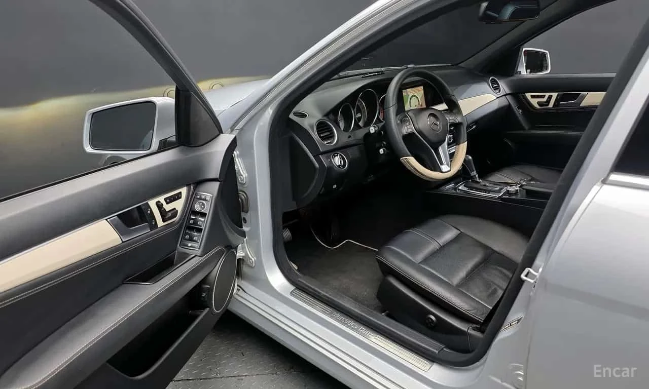 Mercedes-Benz C 200 * C200 CGI Avantgarde Style Package * ���� �� �� | Mobile.bg � ����������� 7