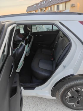 Kia Niro 64.8 Kw, снимка 6