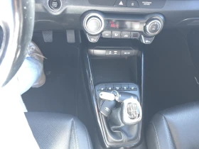 Kia Stonic T-GDI Кожа| Навигация| Камера - 9900 € / 19362.72 лв. - 11091649 14
