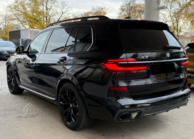 BMW X7 40D* XDRIVE* M-SPORT PRO* PANO* ОБДУХВАНЕ* HUD* , снимка 4 - Автомобили и джипове - 52400430