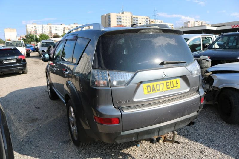 Mitsubishi Outlander 2.0DiD, снимка 12 - Автомобили и джипове - 29606534