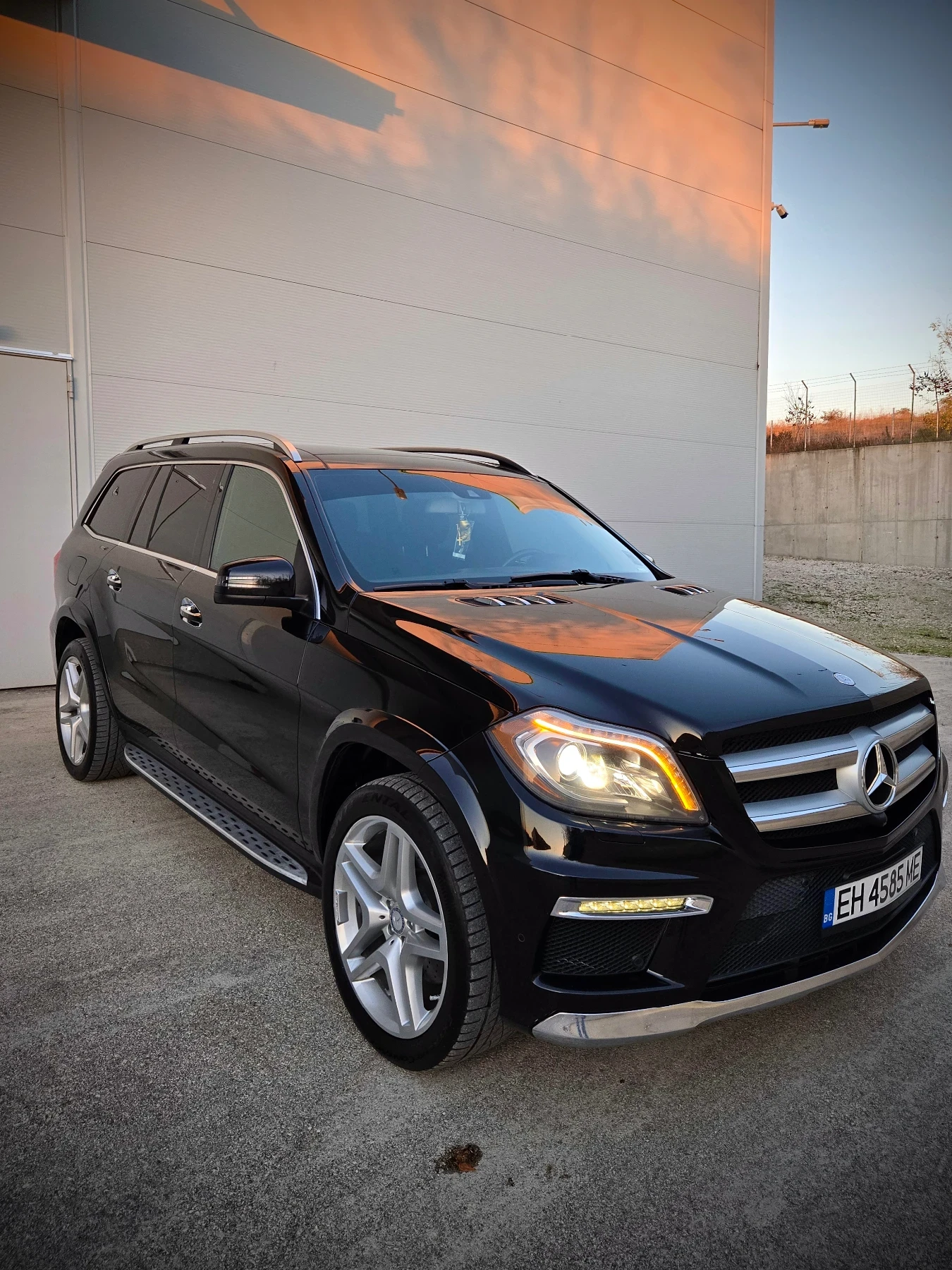 Mercedes-Benz GL 550 AMG* Harman* Подгрев* Обдух* Мъртва* 360Кам* , снимка 1